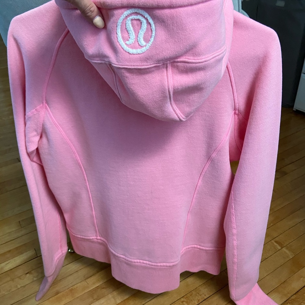 Pink lululemon athletica sweatshirt / Size 10